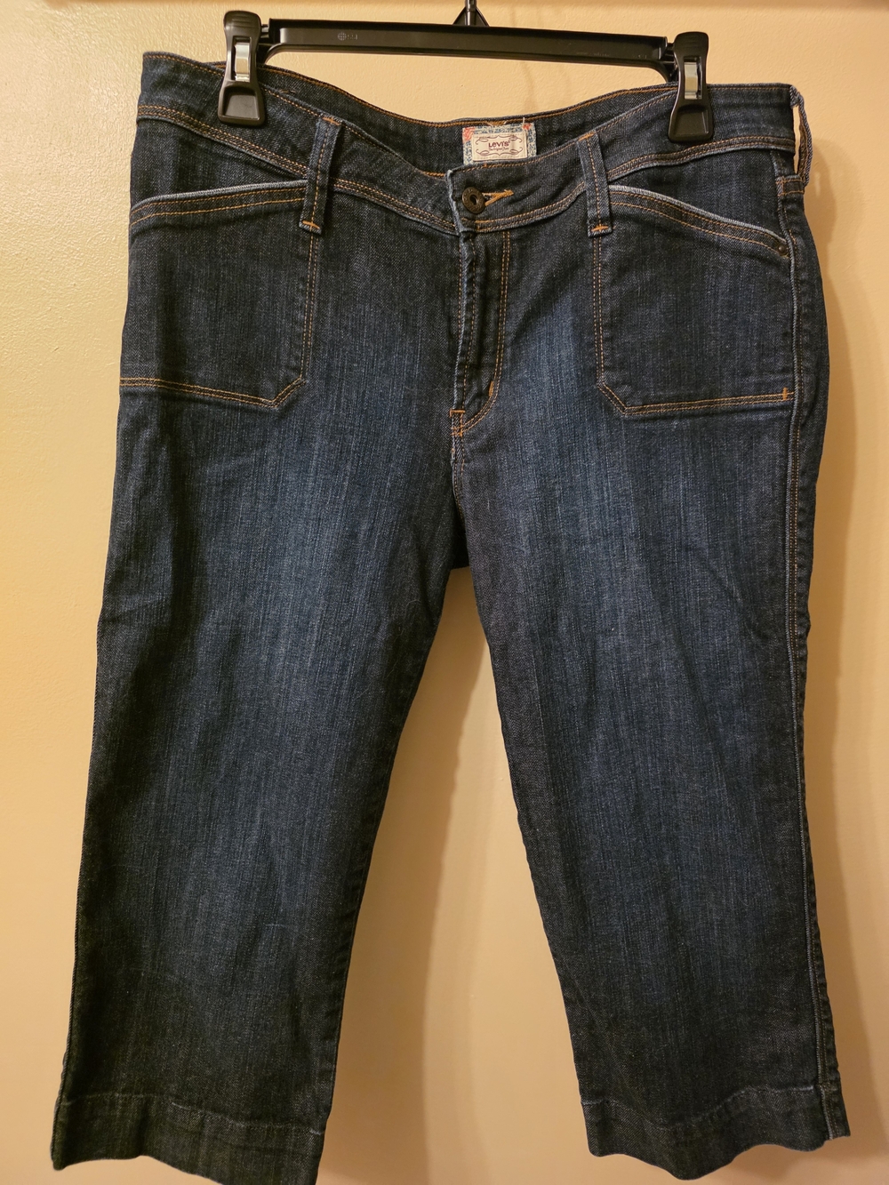 Levi's Women's Dark Blue Cropped Jeans — Straight Crop